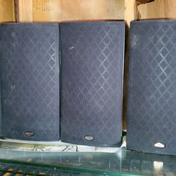 Klipsch 75 Watt Speakers With Wall Mounts