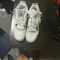 Jordan 4 Metallic Green 