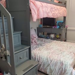  Rooms To Go - Gray Bunk Bed with Attached Desk 