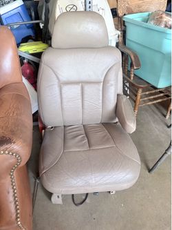 1999 Chevy tahoe passenger seat