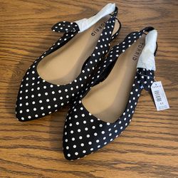 NWT Woman’s Torrid Black Polka Dot Bow Sling back Flats Size 8.5