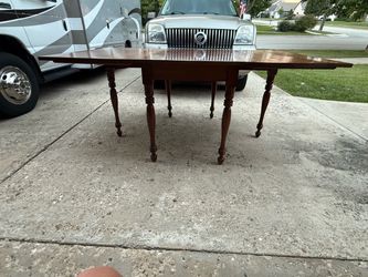 Wooden Dinning Room Table