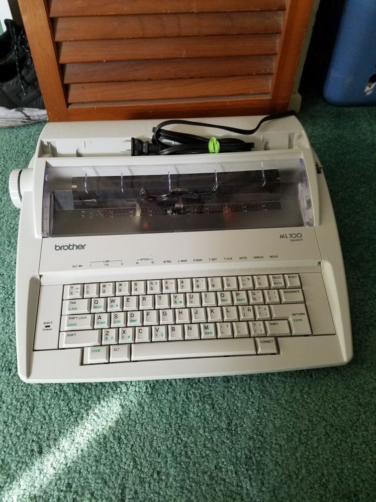 Typewriter Brother ML100 Electronic