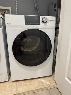 Like new compact electric dryer - closet friendly