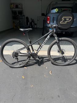 Specialized Rockhopper Mountain Bike - Small 27.5