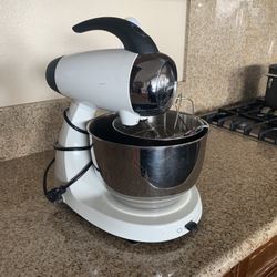 Hamilton Stand Mixer