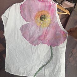 White blouse with Flowers size M