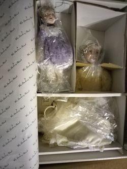 First Step Porcelain Mother And Daughter Danibury Mint Dolls