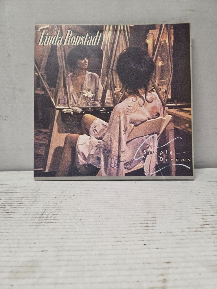 Linda Ronstadt Simple Dreams Record/vinyl NM Nautilus Record
40