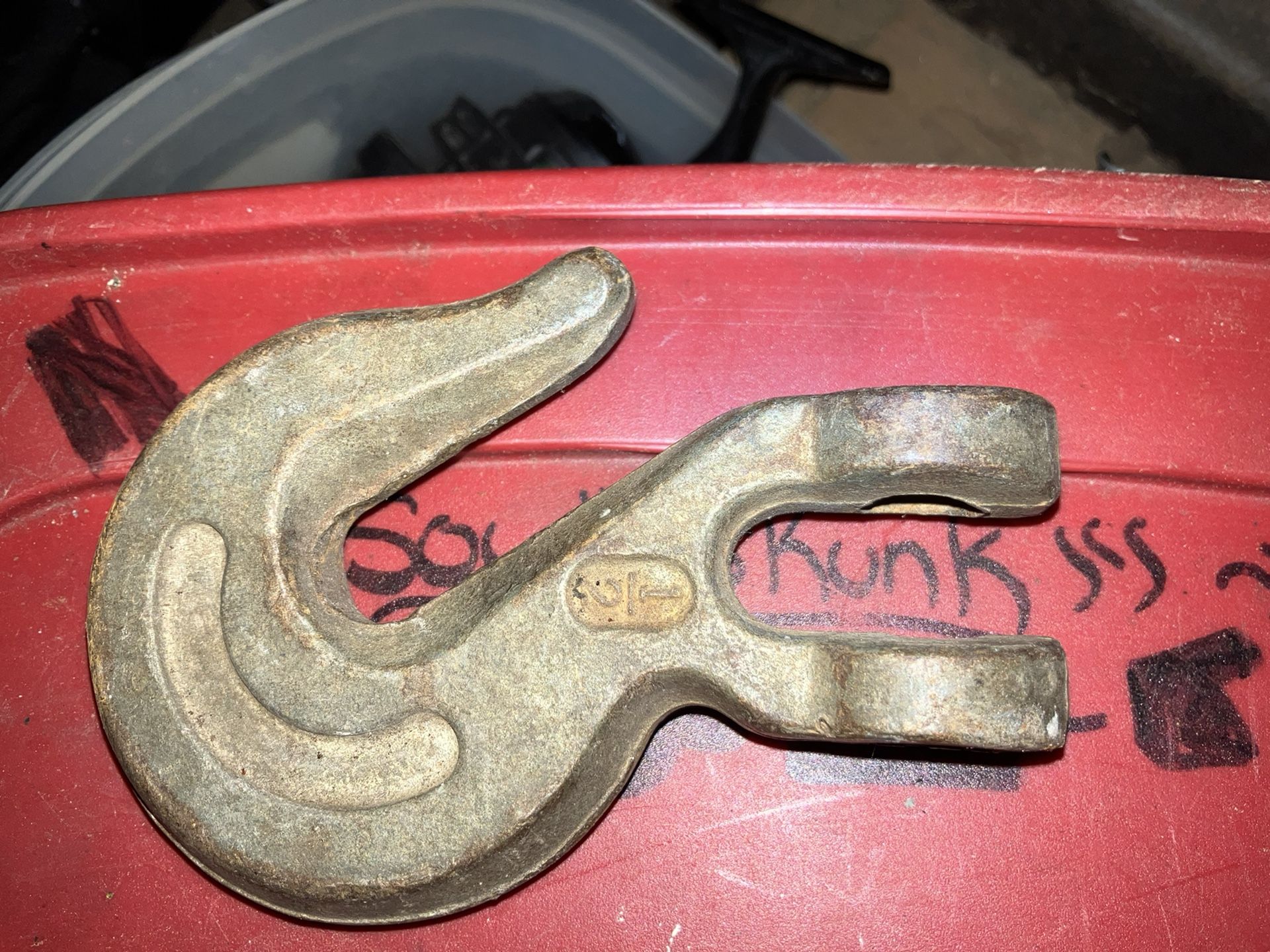 New 1/2 D Hook