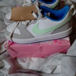 Nike Size 5.5 Y