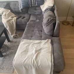 L shape Couch. USED CONDTION 