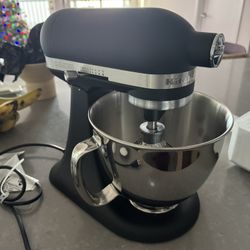 KitchenAid Mixer (Artisan Mini, 3.5qt)