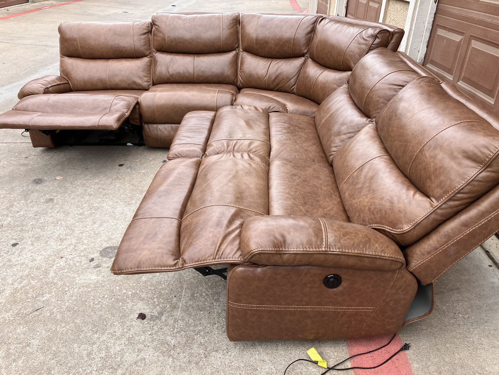 Havertys Electric Reclining Leather Sectional Couch