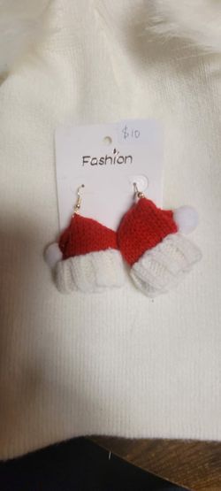 Gorgeous Santa hats Earrings  For Ladies 