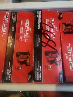 Milwaukee M12 18g finish nailer