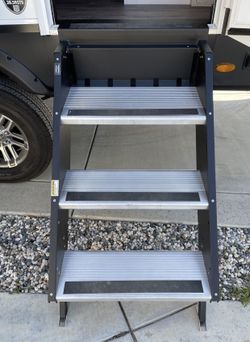 MoRryde Step Above Strut Assist Steps