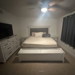 Cal King Bedroom Set