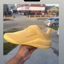 Shai 001 Butters Size 11 And 11.5 