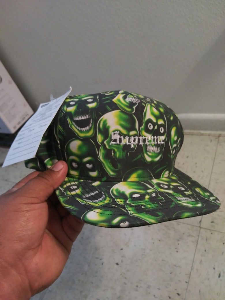 Supreme skull outlet hat