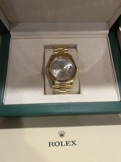 Gold and White Oyster