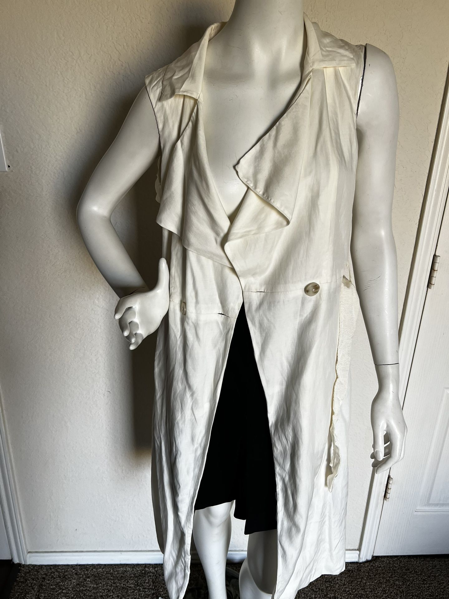 Cute White/Black vest size XS