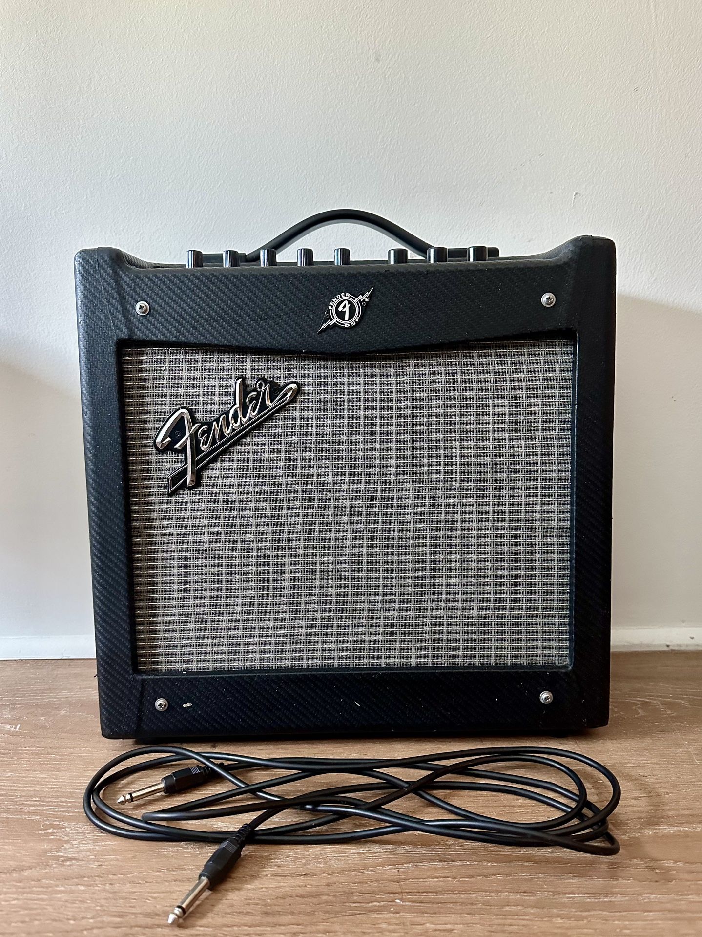 Fender Mustang Amp no Outlet Cord (includes Connection Cable)
