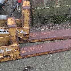 Parts of Forklift 