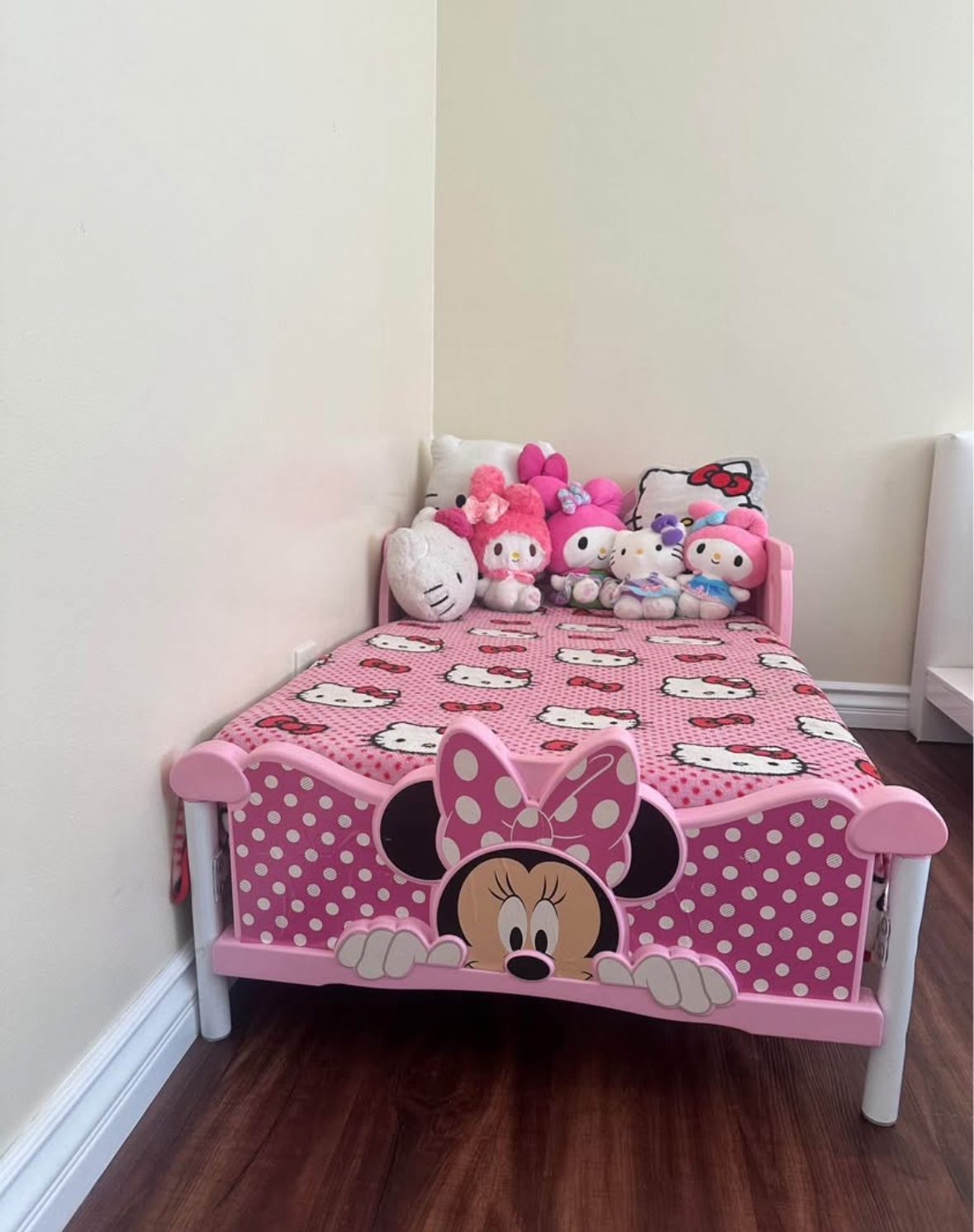 mini mouse bed frame 