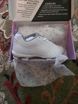 Softball/fastpitch Cleats Women's Size 9.5
