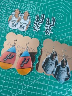 Spurs earrings (must pickup)