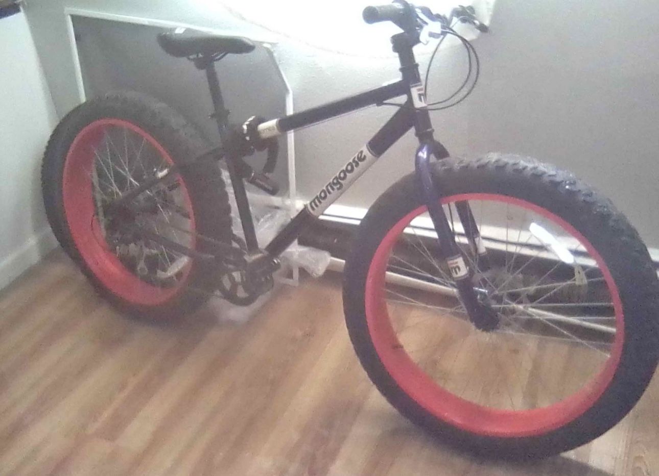 Mongoose dolomite BIG TIRE bike