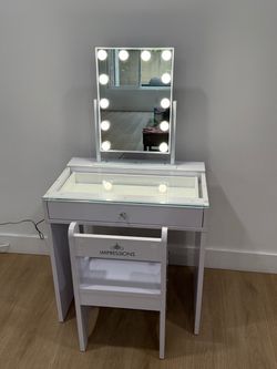 Impressions Kids Vanity