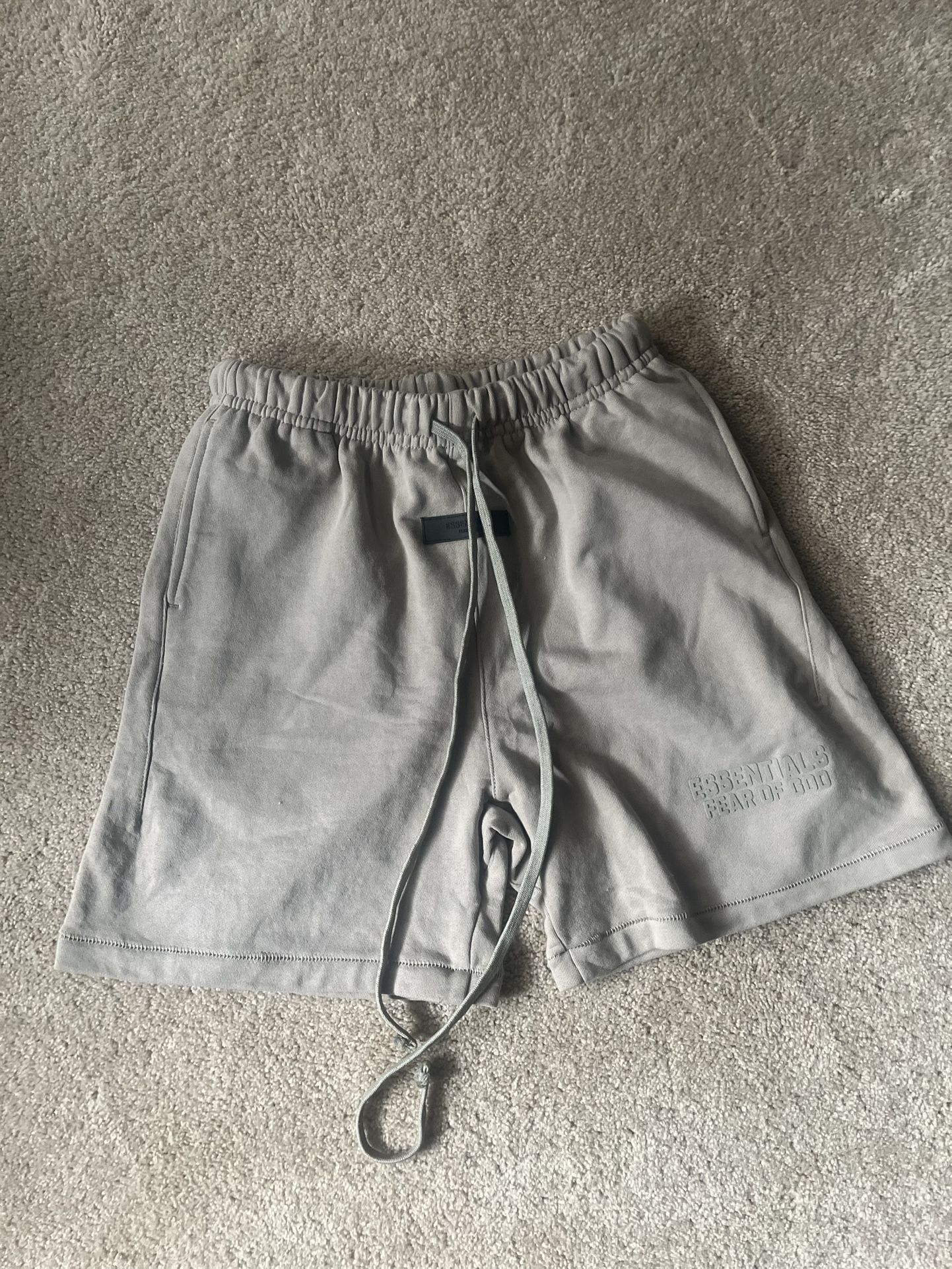 Essential brownish-grey shorts