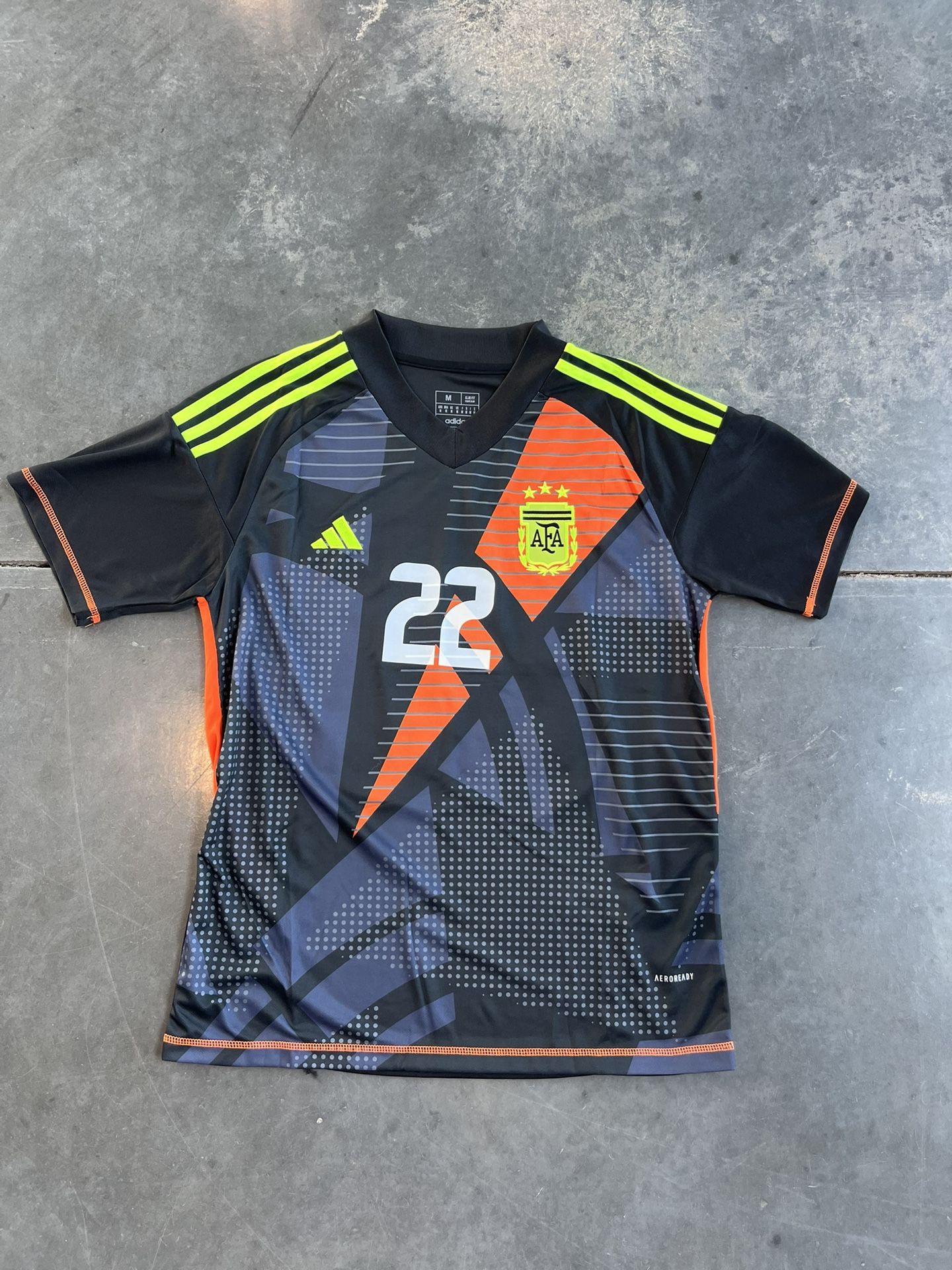 Argentina L. Martinez #22 Soccer Jersey