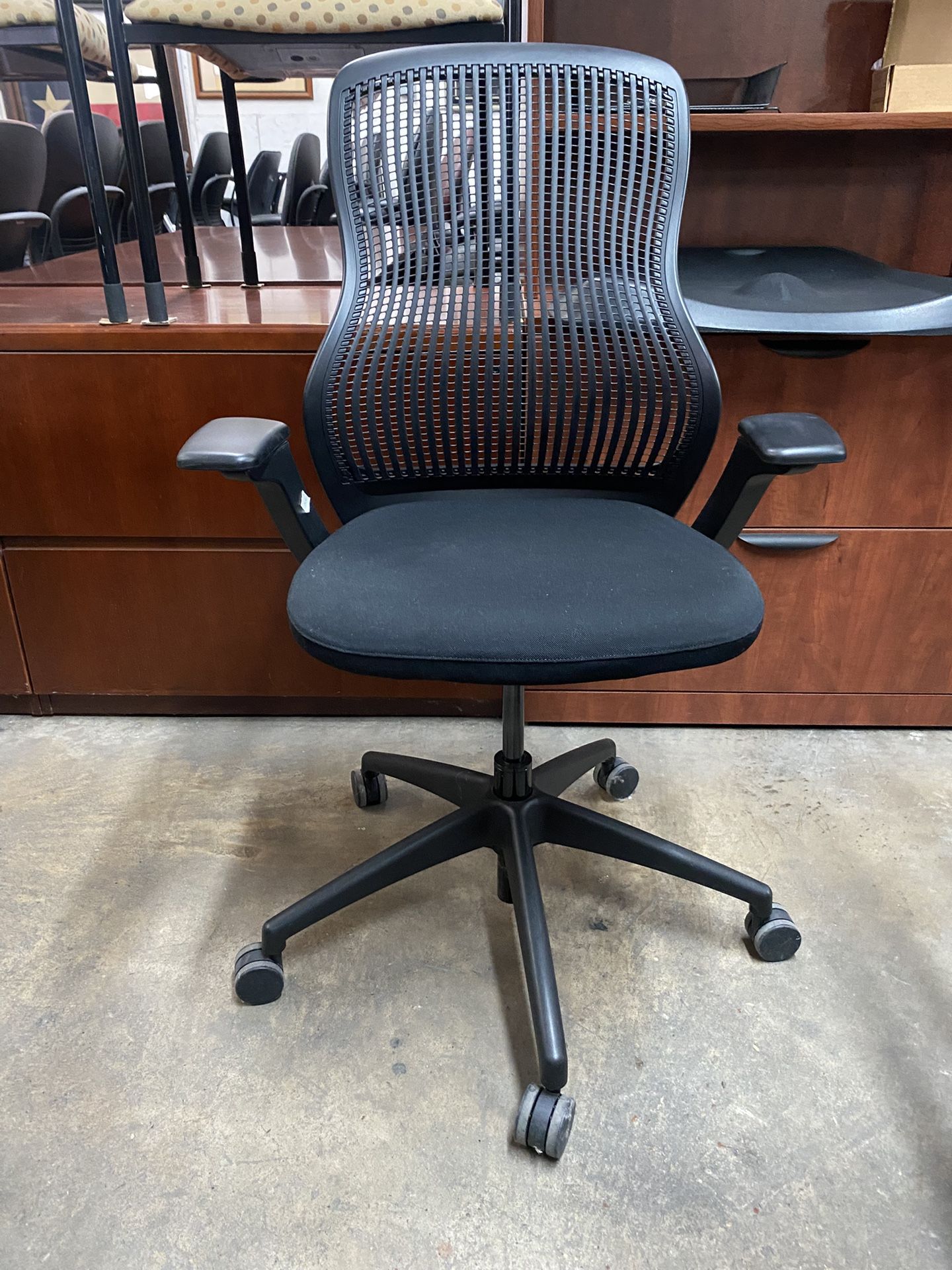 Knoll Regeneration Office Chair