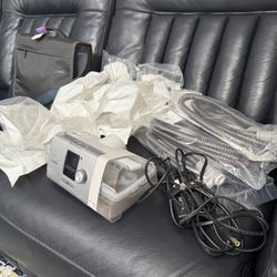 BIPAP Machine W/Humidifier - 11 Masks + 3 Hoses + Brand new carrying case 