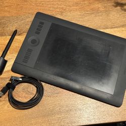 Wacom Intuos Pro 4 Medium Graphics Tablet 
