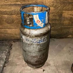 8 Gallon 33 Pound Propane Tank 