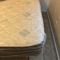 Queen Size Matress