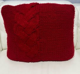 HANDMADE IN RED WOOL. 23”x20”