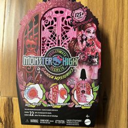 Monster High  Garden Mysteries Draculaura Doll