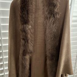 Ladies Fur Collar Shawl 