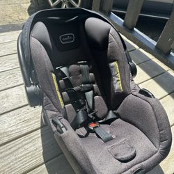 Even Flo Pivot Car seat And Stroller 