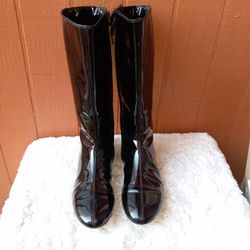 Burberry, black patent leather rain boot size 37.5/ us:7.5
