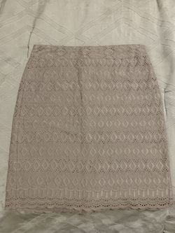 Woman’s Skirt Size 6