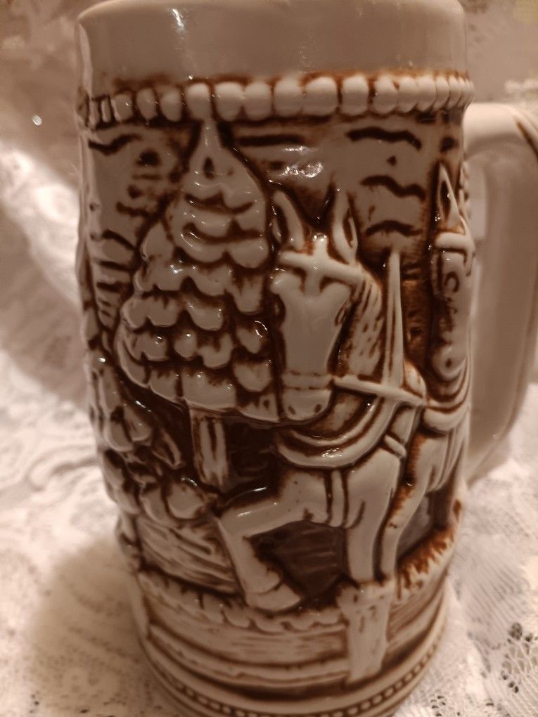 Vintage CREAM &PBROQN HORSES &WOODS CERAMICQ BEER STEIN