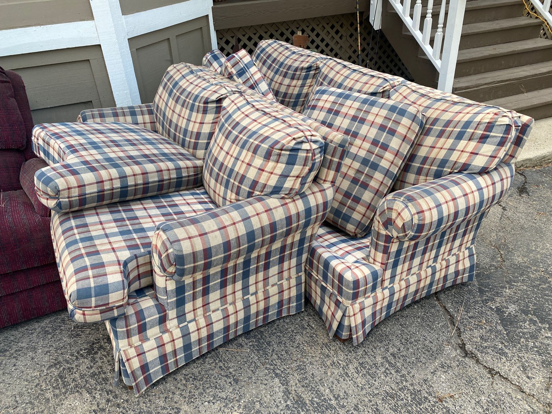 Sofa set free for pick up