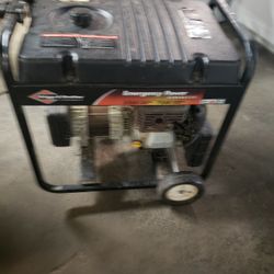 Briggs & Stratton Generator Runs Perfect