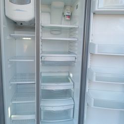 Refrigerator Stainless 